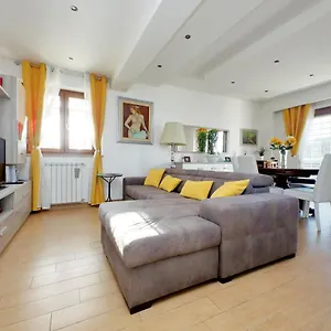 Chic Penthouse On Two Floors , Roma Italia